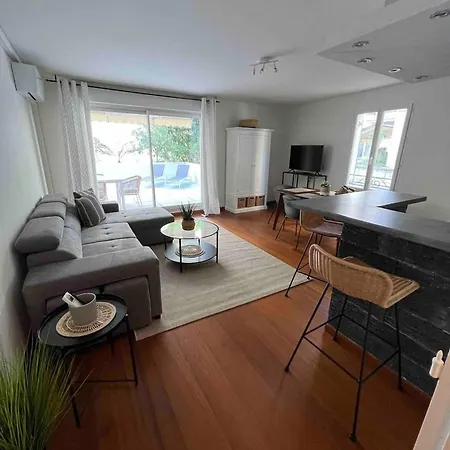 Beautiful - Centre *