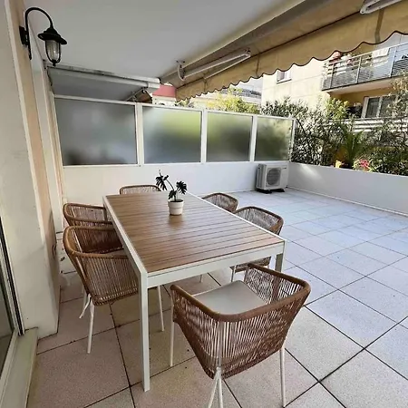 Beautiful - Centre *